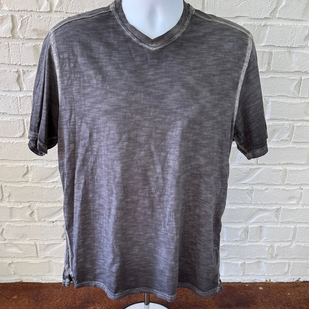 Tommy Bahama Washed V-Neck T-Shirt in Charcoal Grey
